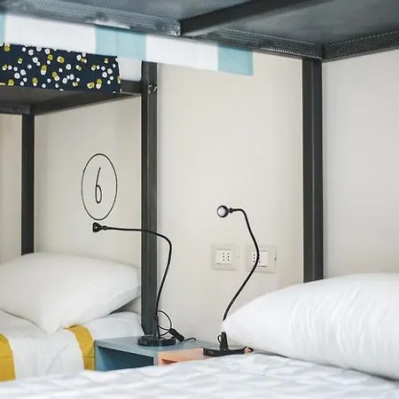 The Hostello Hostal Verona
