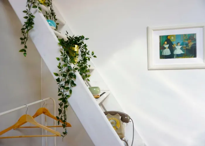 The Hostello بيت شباب